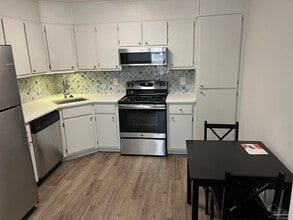 1271 Redwood Ln in Gulf Breeze, FL - Building Photo - Building Photo