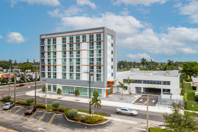 Northside Commons in Miami, FL - Building Photo - Building Photo