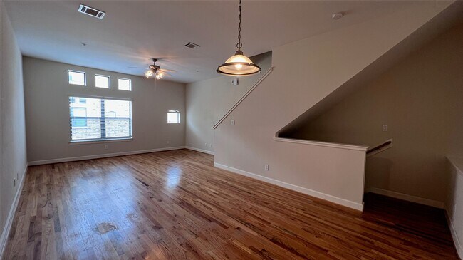 2710 Hullsmith Dr in Houston, TX - Building Photo - Building Photo