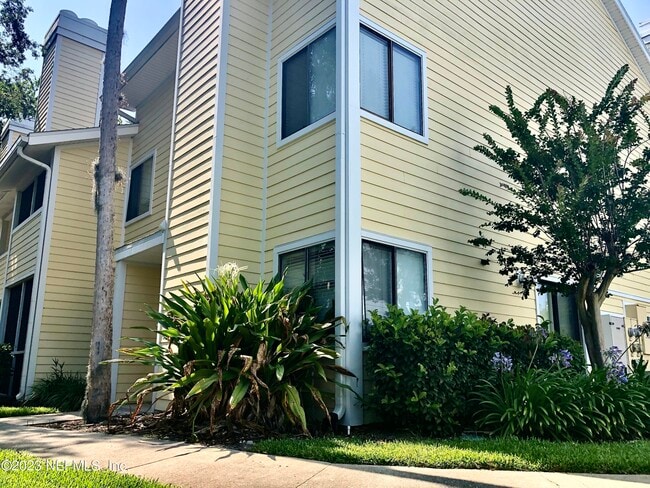 property at 100 Fairway Park Blvd