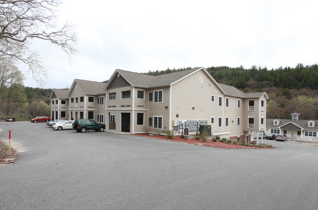 Thomaston Valley Village in Watertown, CT - Building Photo - Building Photo