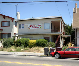 2530 Fruitvale Ave in Oakland, CA - Building Photo - Building Photo