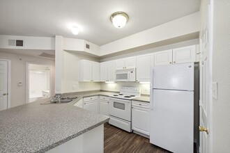 Tivoli Apartments in Dallas, TX - Building Photo - Building Photo