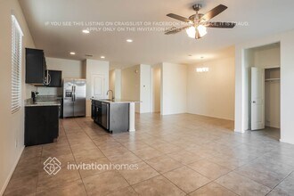 37746 W Capri Ave in Maricopa, AZ - Foto de edificio - Building Photo