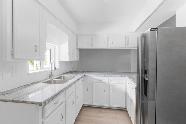 16016 Green Manor Dr in Humble, TX - Building Photo - Building Photo