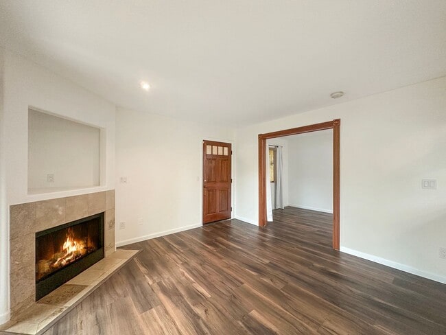 8440 Via Mallorca in San Diego, CA - Building Photo - Building Photo
