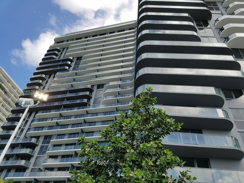 3401 NE 1st Ave in Miami, FL - Building Photo