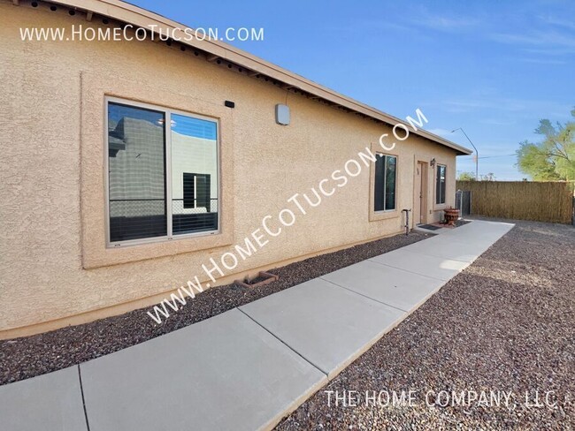 501 W 43rd St in Tucson, AZ - Foto de edificio - Building Photo