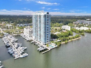 17301 Biscayne Blvd, Unit PH8 in Aventura, FL - Building Photo - Building Photo