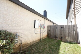 2334 Falcon Brook Dr in Katy, TX - Building Photo - Building Photo