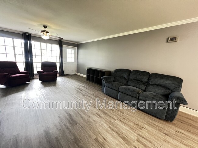 10444 Jefferson Hwy in Baton Rouge, LA - Building Photo - Building Photo