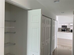 5711 Buchanan St in Hollywood, FL - Building Photo - Building Photo