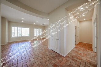 2348 W River Rock Ct, Unit 3202 in Phoenix, AZ - Foto de edificio - Building Photo