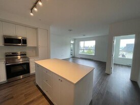 16633-16624 24 Ave in Surrey, BC - Building Photo