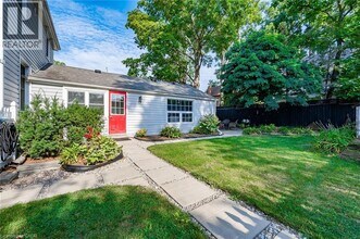 261 Hatt St in Hamilton, ON - Building Photo - Building Photo