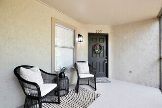 956 Salt Pond Pl in Altamonte Springs, FL - Foto de edificio - Building Photo