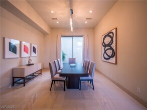 7430 Yonie Ct in Las Vegas, NV - Building Photo - Building Photo