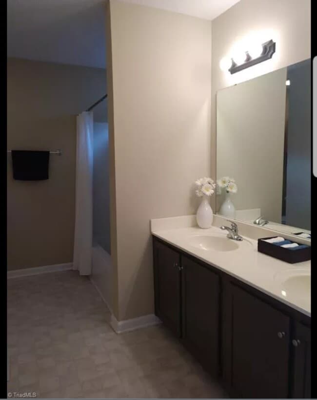 4602 Prestbury Dr in Greensboro, NC - Building Photo - Building Photo