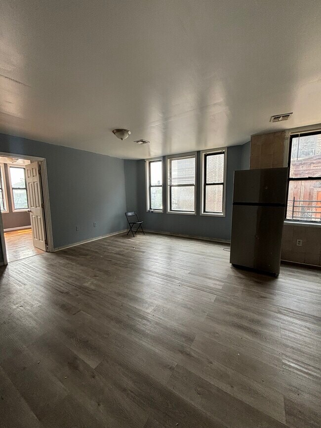 41 Milford Ave, Unit 1 in Newark, NJ - Building Photo - Building Photo