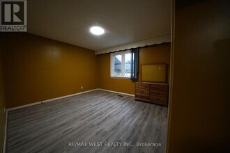 35 Beckett Ave in Toronto, ON - Building Photo - Building Photo