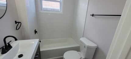 230 Mechanic St in Red Bank, NJ - Building Photo - Building Photo