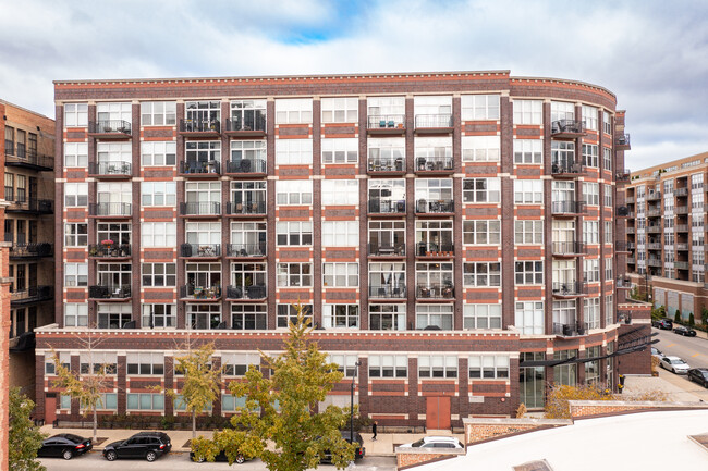 West Loop Gate in Chicago, IL - Building Photo - Building Photo