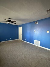 516 Holiday Dr in Galveston, TX - Building Photo - Building Photo