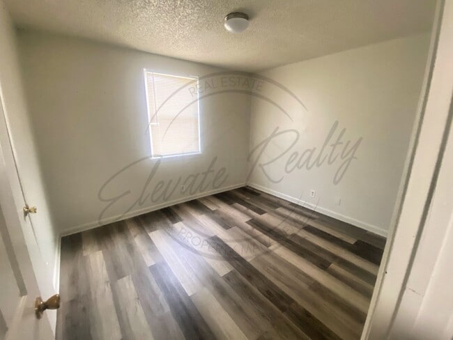 property at 3620 Village Trl