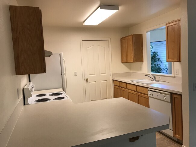 547 W Idaho Ave in Meridian, ID - Building Photo - Building Photo