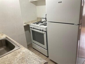 415 Ridgewood Ave-Unit -103 in Minneapolis, MN - Building Photo - Building Photo