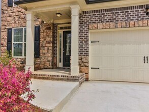 5650 Carruth Lake Dr in Cumming, GA - Building Photo - Building Photo