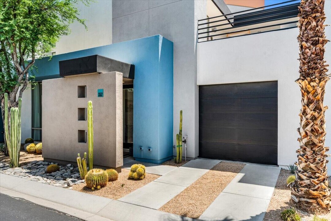 3552 Melody Ln in Palm Springs, CA - Building Photo