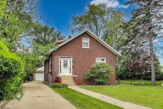 36 E Touhy Ave in Park Ridge, IL - Building Photo - Building Photo