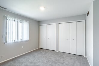 Turtle Creek Apartments in Pontiac, MI - Building Photo - Interior Photo