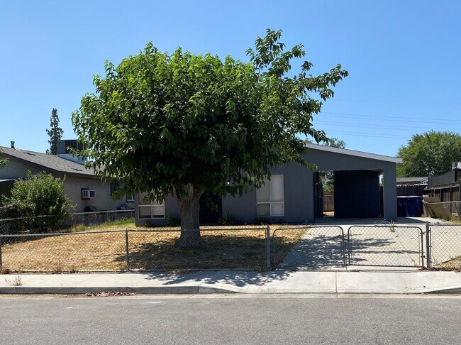 property at 4909 Evanston Ct