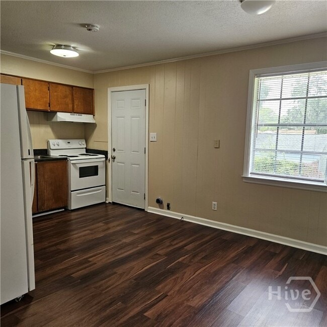 property at 4407 Caroline Dr