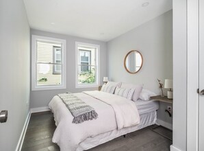 58 Byron St, Unit 1 in Boston, MA - Building Photo - Building Photo