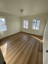 433-439 Linden Ave in Long Beach, CA - Foto de edificio - Building Photo