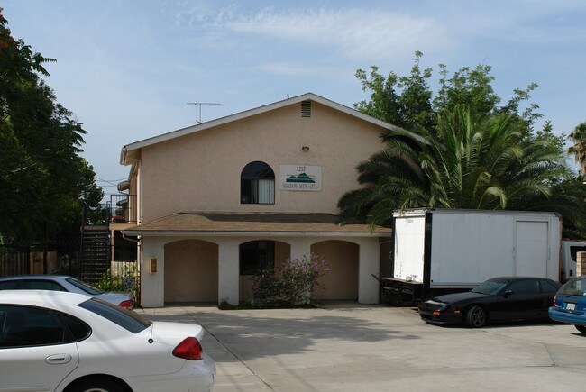 The Sumner Palms in El Cajon, CA - Building Photo - Other