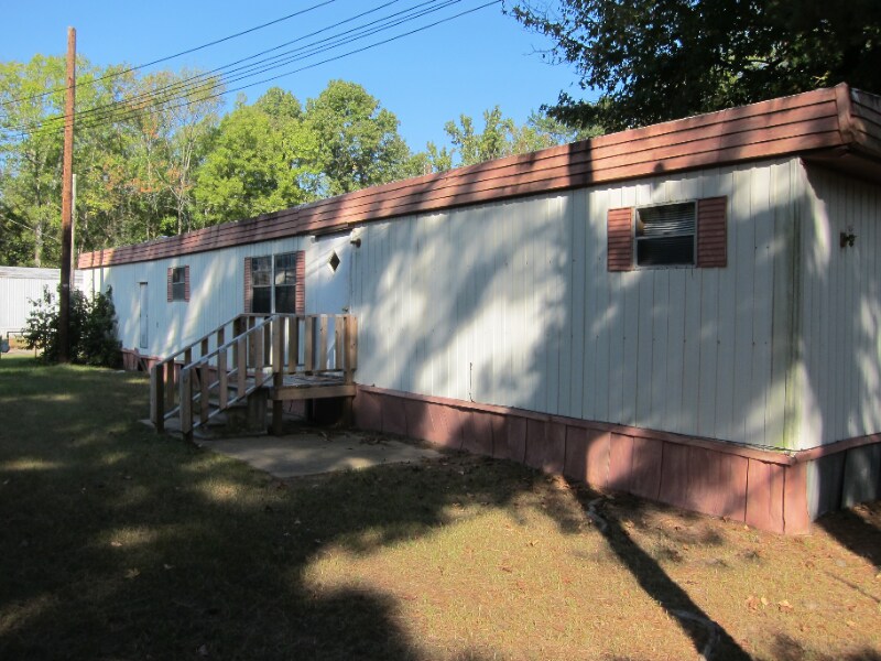 413 Miller St in White Oak, TX - Foto de edificio