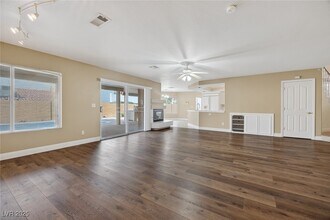 3708 Dorrington Dr in Las Vegas, NV - Building Photo - Building Photo