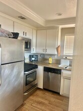 24319 Canyon Lake Dr N, Unit Condo #7 in Canyon Lake, CA - Building Photo - Building Photo