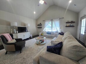 1412 Alouette Dr in Baton Rouge, LA - Building Photo - Building Photo