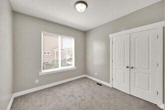931 S 2040 W in Orem, UT - Building Photo - Building Photo