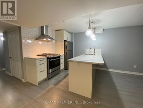 271 Wardlaw Pl in Vaughan, ON - Building Photo - Building Photo