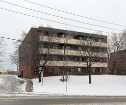 2501 Eglinton Av W in Toronto, ON - Building Photo