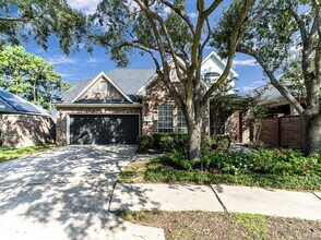 5407 Lake Pl Dr in Houston, TX - Building Photo - Building Photo