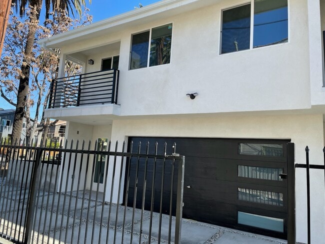 1130 Browning Blvd, Unit 1 in Los Angeles, CA - Building Photo - Building Photo