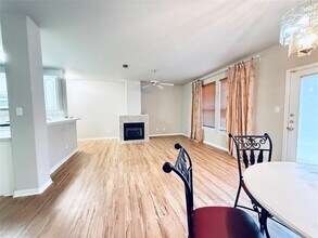 2100 Pipers Field Dr in Austin, TX - Building Photo - Building Photo