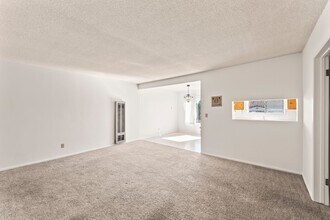 9628 Lower Azusa Rd, Unit Unit 15 in Temple City, CA - Building Photo - Building Photo